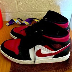 Jordan 1’s Noble Red/Black